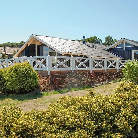 בית נופש Beach Front Home In Sjolund With Sauna *